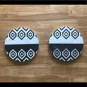 2 round wall hangings